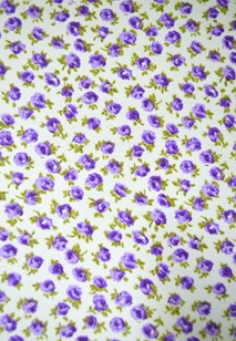 Ткань (хлопок 100%) на клеевой основе, цвет - фиолетовые розочки на белом .  