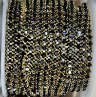 Стразовая цепь, цвет - черный в золоте, размер страз SS8 (2,5 мм.), 1 м. 