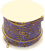 Стразовая цепь, цвет - темно-синий в золоте, размер страз SS10 (2,8 мм.), 1 м.