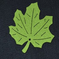 Декоративный элемент из фетра "Лист зеленый" большой 