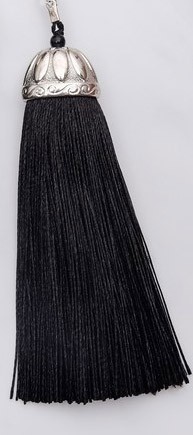 Кисточка декоративная с серебряной шапочкой, высота - 9 см., цвет - черный