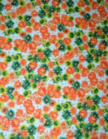 Ткань (хлопок 100%) на клеевой основе, цвет - оранжевые и зеленые цветочки . 