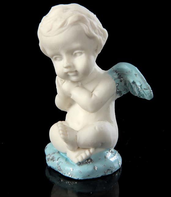 Декоративная фигурка 3D "Ангел задумчивый №3 с голубыми крылышками"  